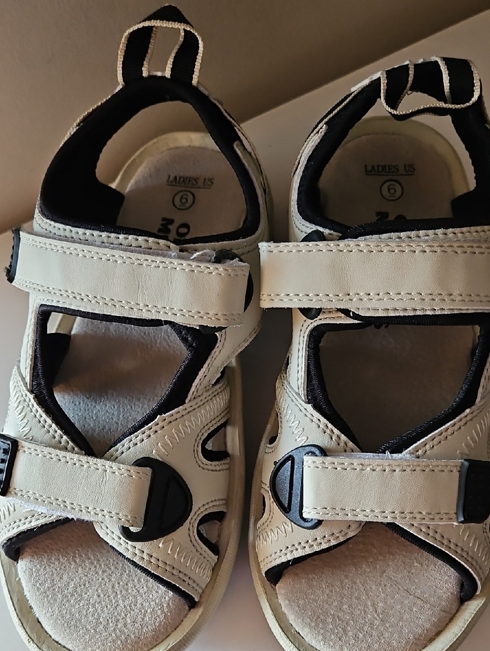 OREGON MUDDERS LADIES GOLF SANDALS SZ 6